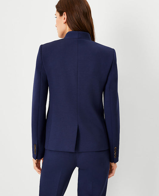 Le blazer coupé en maille double face