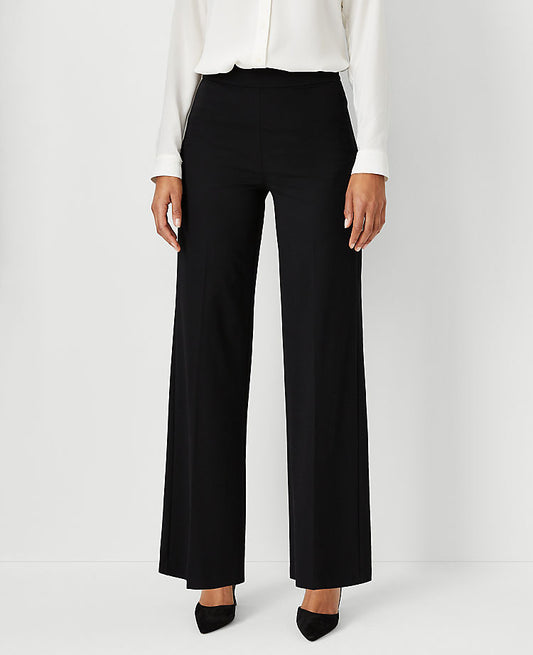 Le pantalon large en maille à zip latéral