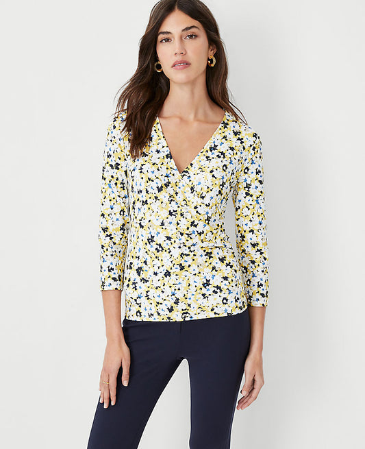 Haut cache-cœur raffiné extensible à imprimé floral
