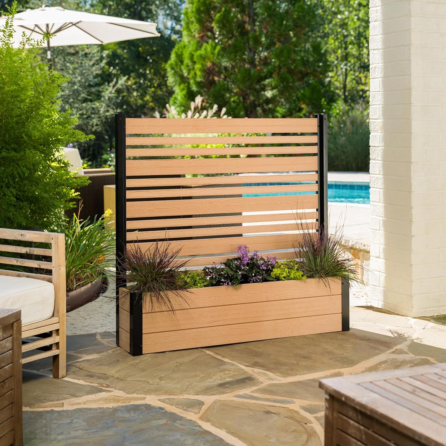 ??Planter boxes with trellis privacy screen