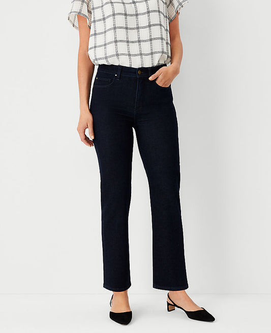 Jean droit taille haute Sculpting Pocket délavage brut