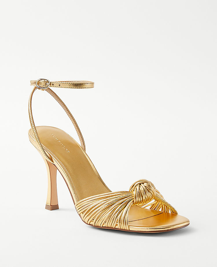 Sandales en cuir nouées
