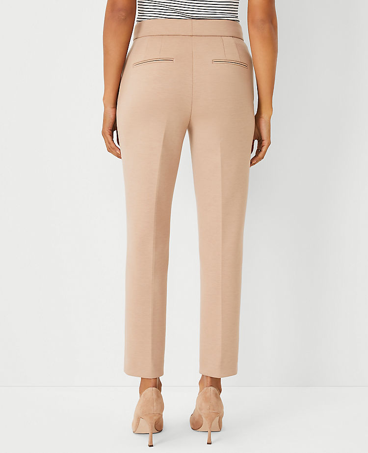 Die Eva Ankle Pant aus Double-Knit
