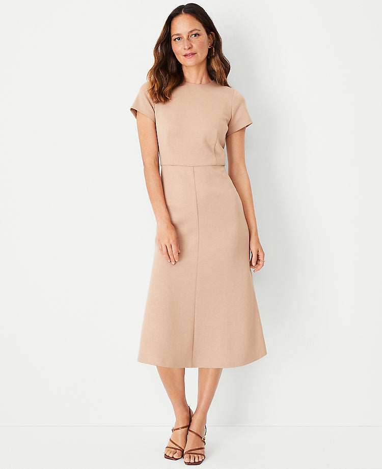 Das Flare-Kleid aus Double-Knit