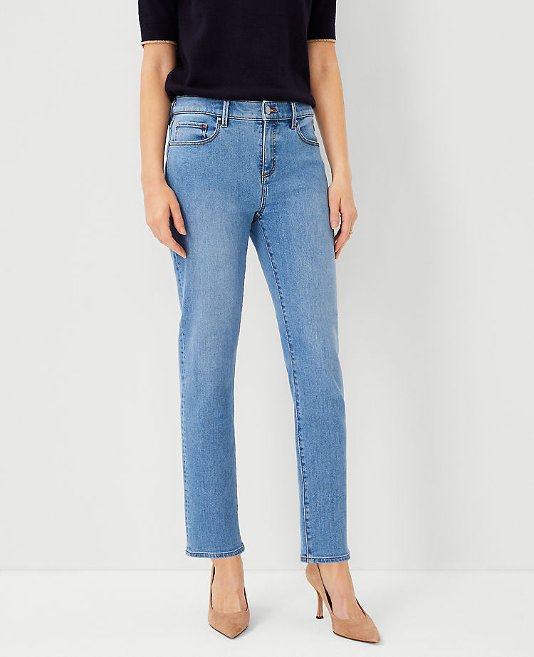 Sculpting Pocket Mid Rise Tapered Jeans in Light Vintage Indigo Wash