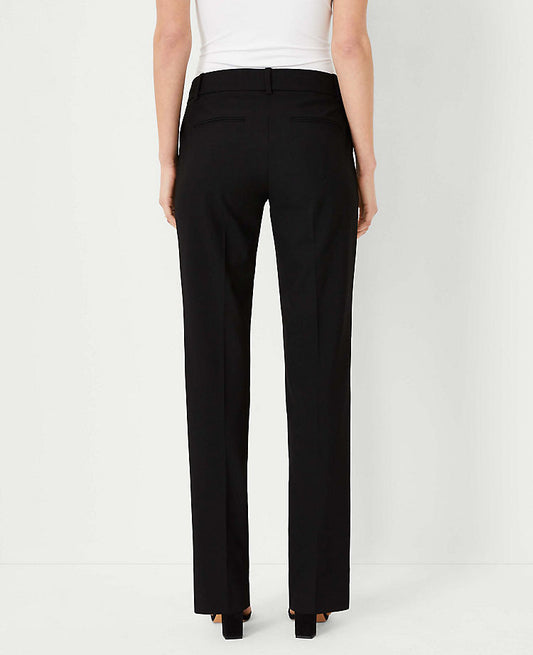 Le pantalon droit Sophia en tissu extensible toutes saisons