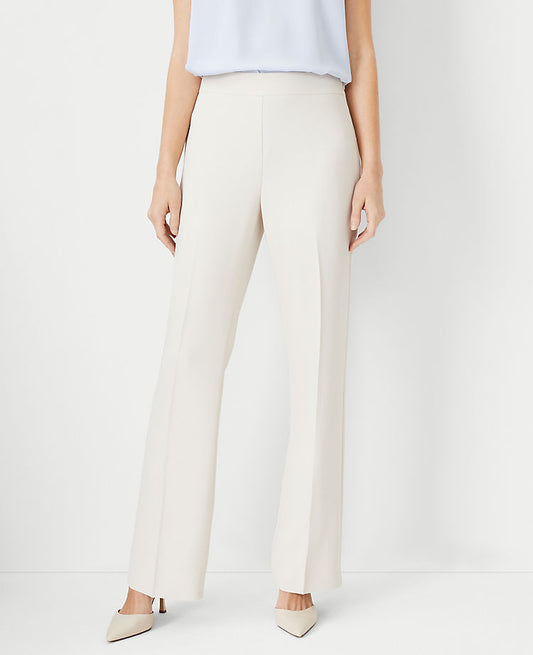 Le pantalon à zip latéral en crêpe fluide