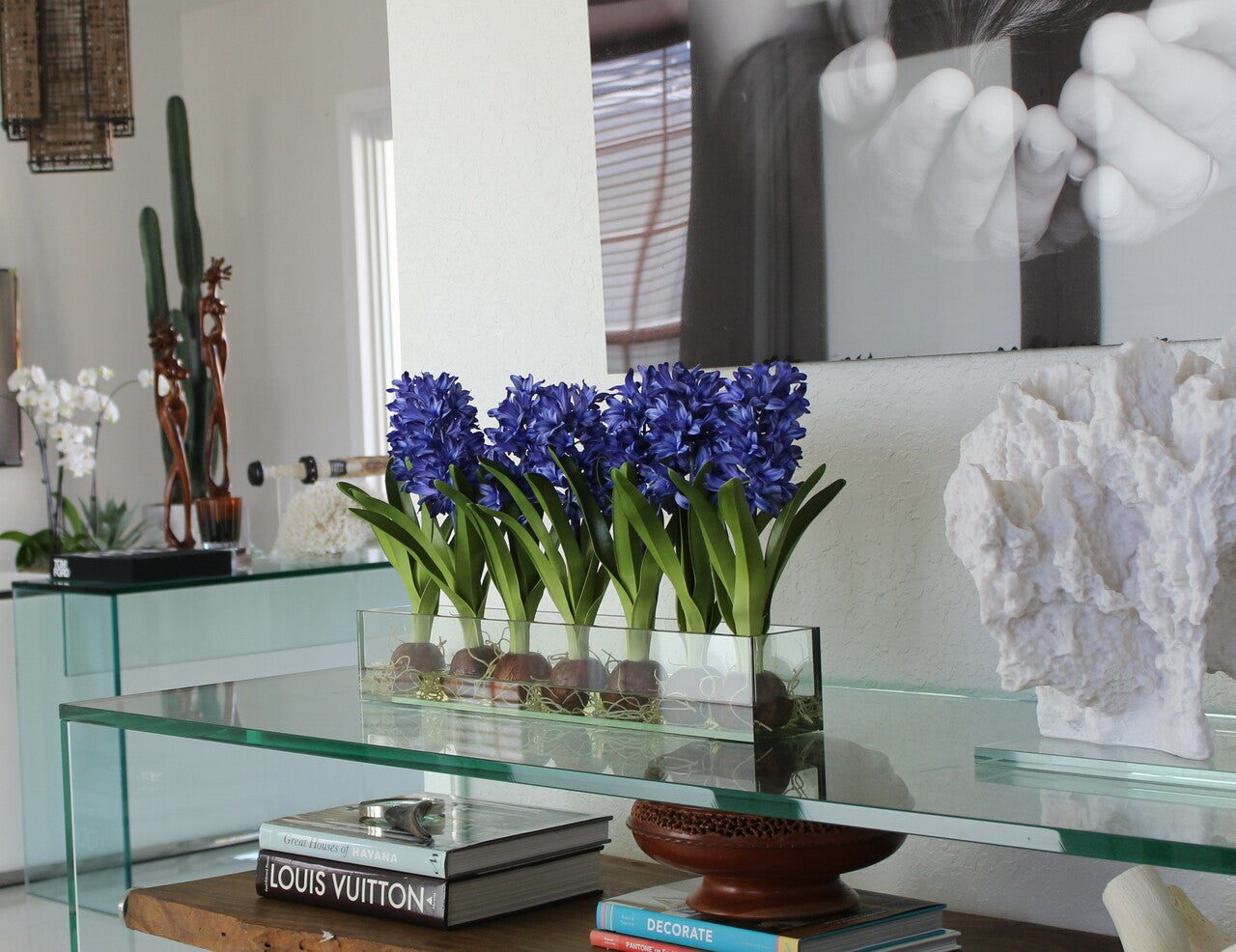 Jardinière en verre Casa Moderna 24 po avec jacinthes bleues (rupture de stock)