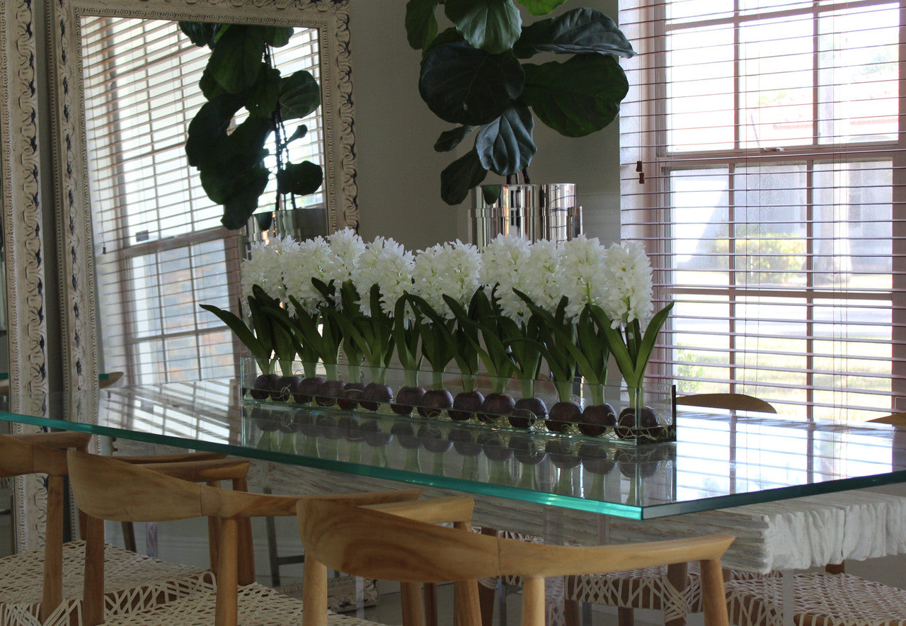 Jardinière de 48 po Casa Moderna en verre avec jacinthes blanches