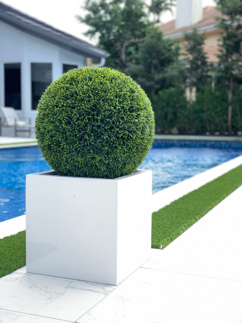 Medium Block Fiberglass Planter with 20″ Topiary