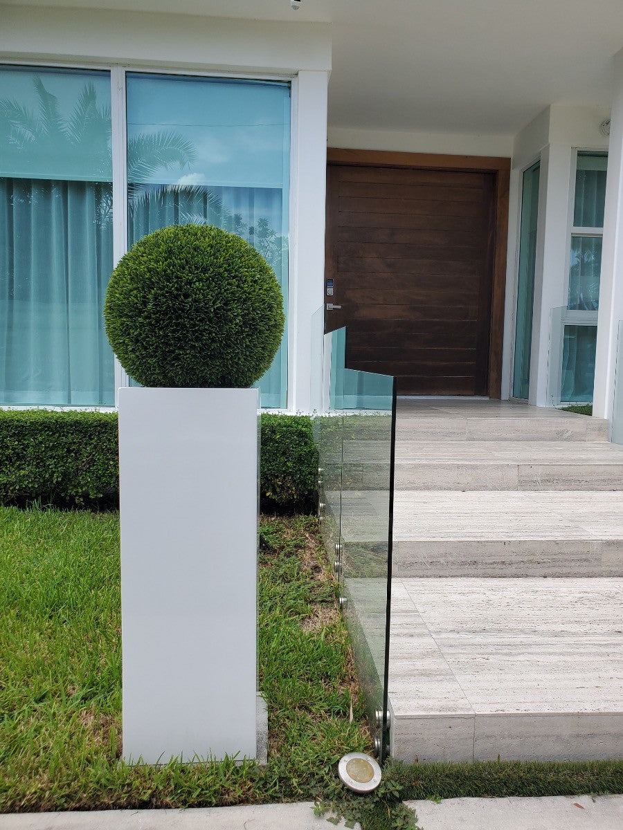 Topiaire de 20 po avec vase Yang en fibre de verre