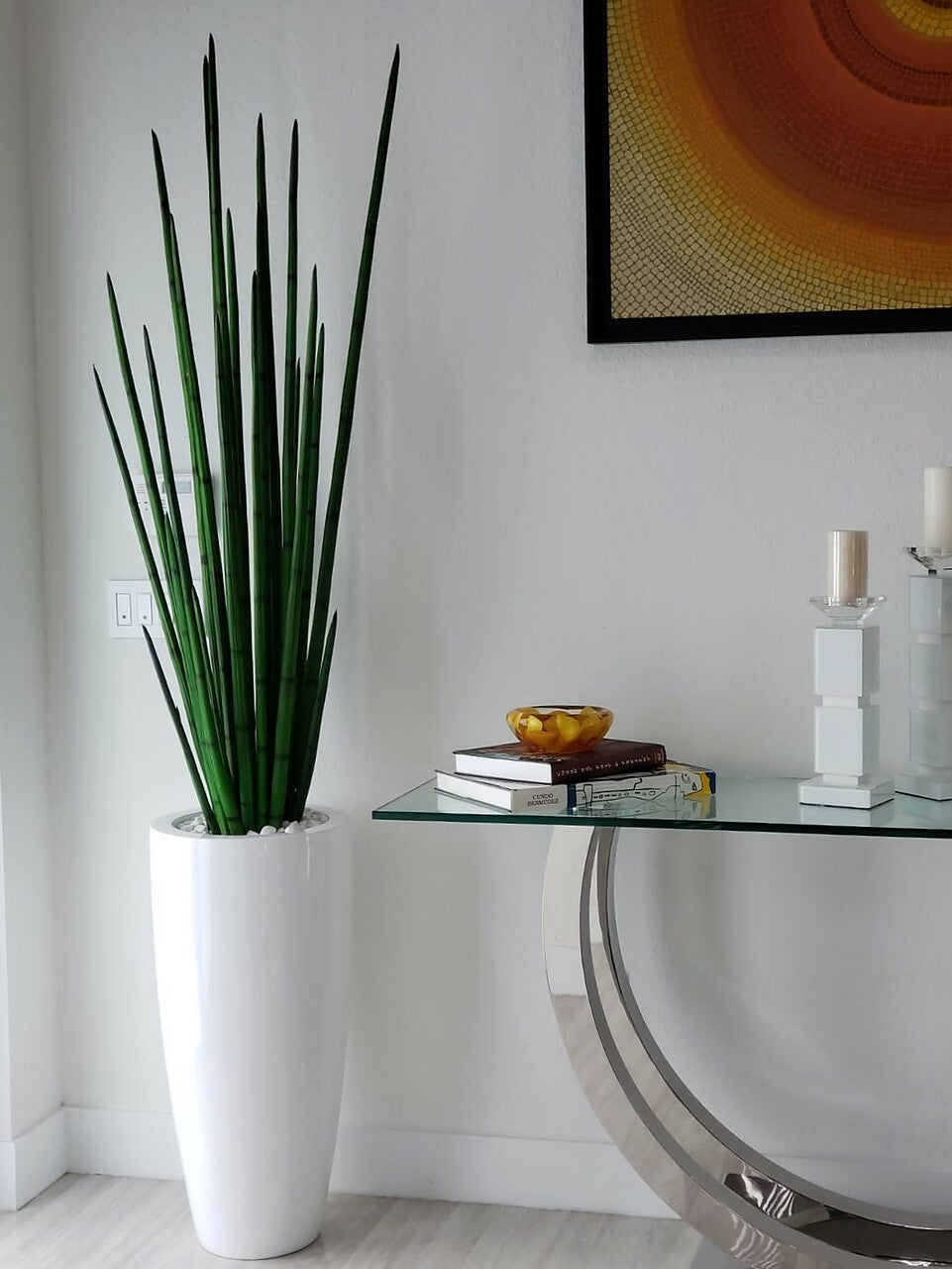 Snake grass (63″) with Dax L planter in glossy white