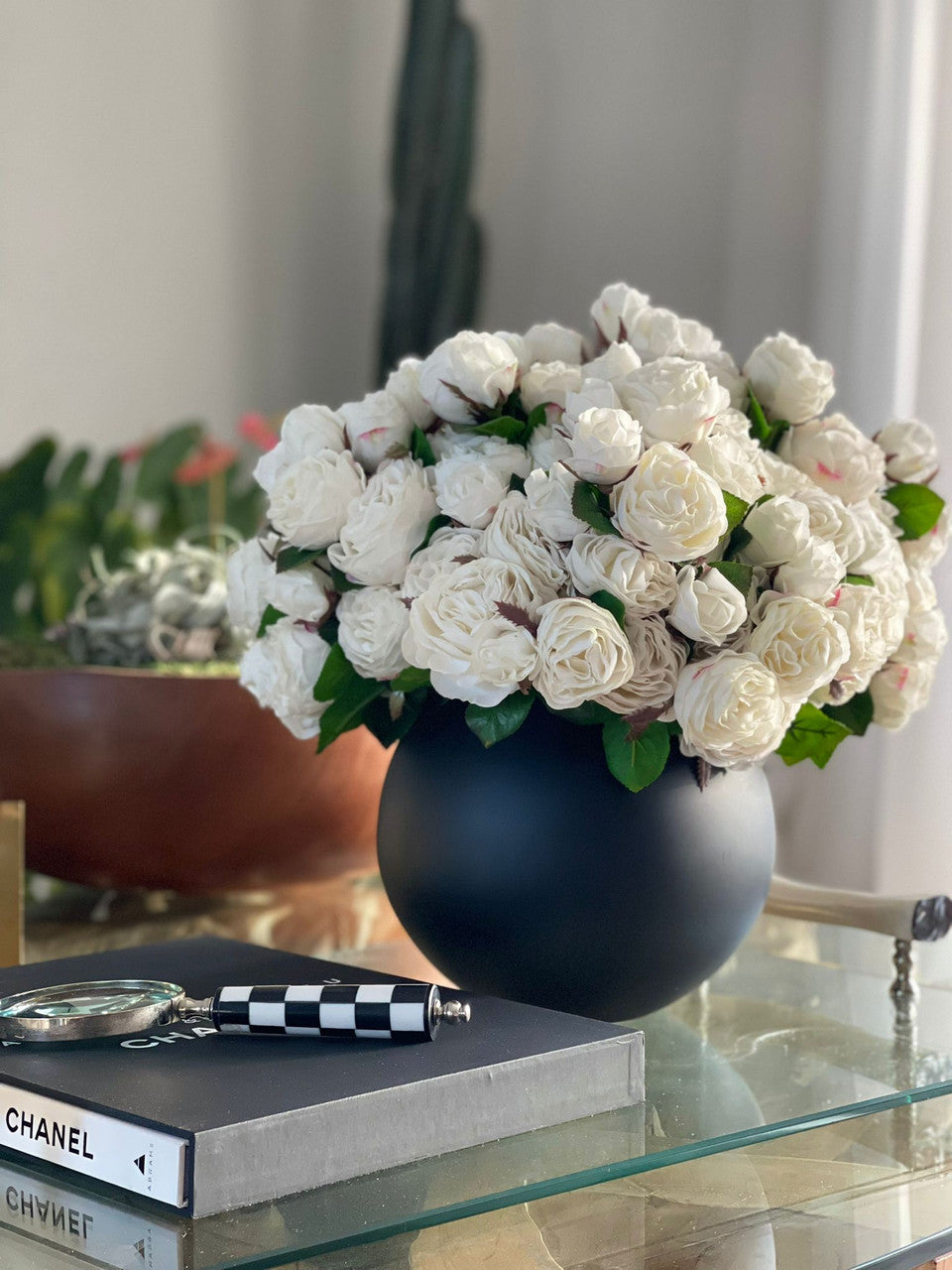 English Roses in Matte Black Fishbowl Vase