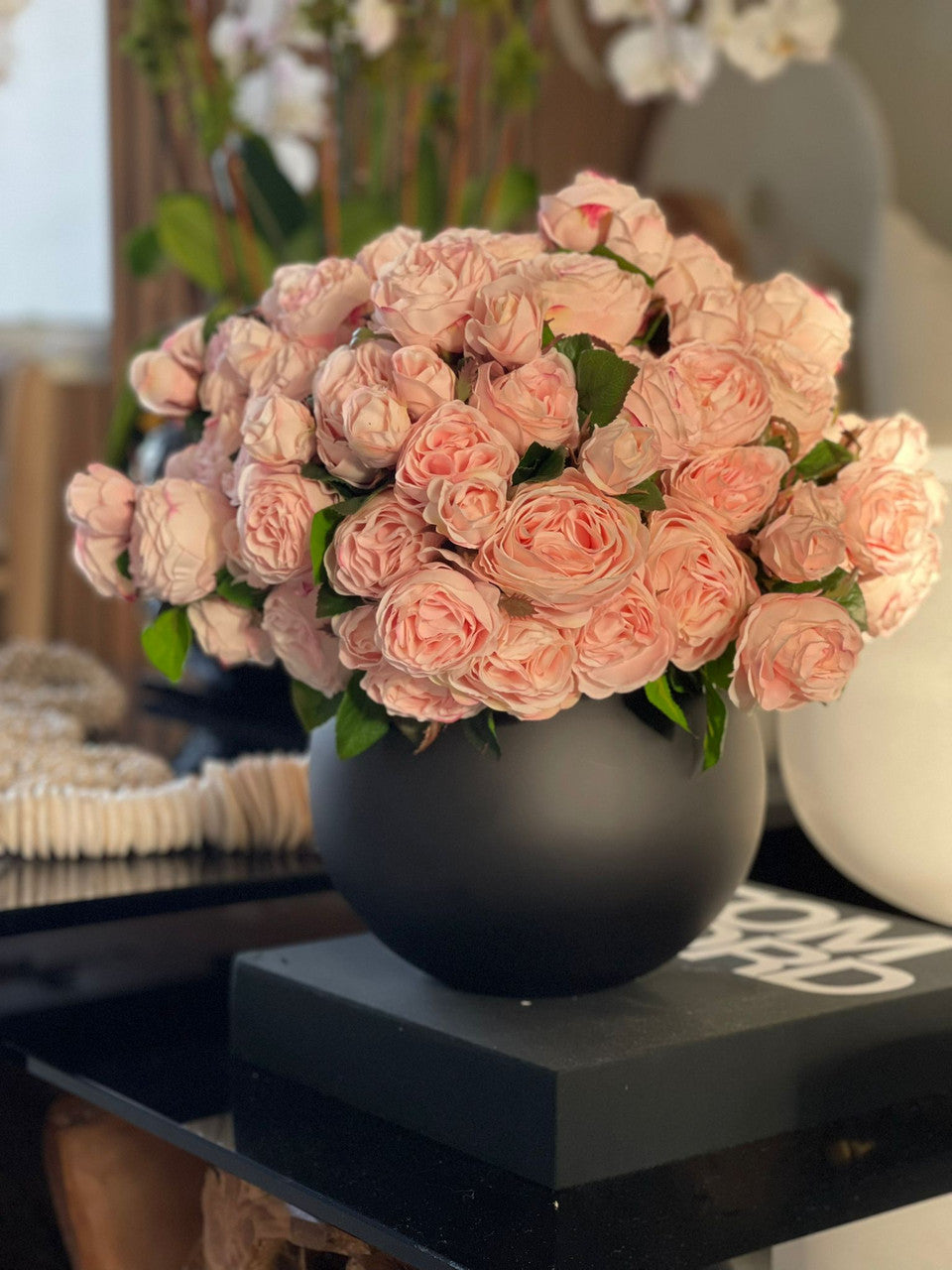 English Roses in Matte Black Fishbowl Vase