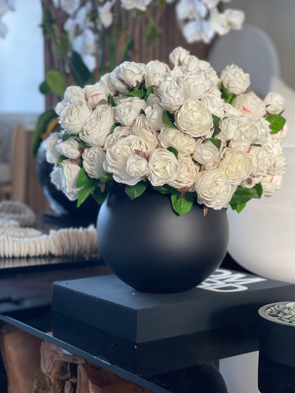 English Roses in Matte Black Fishbowl Vase