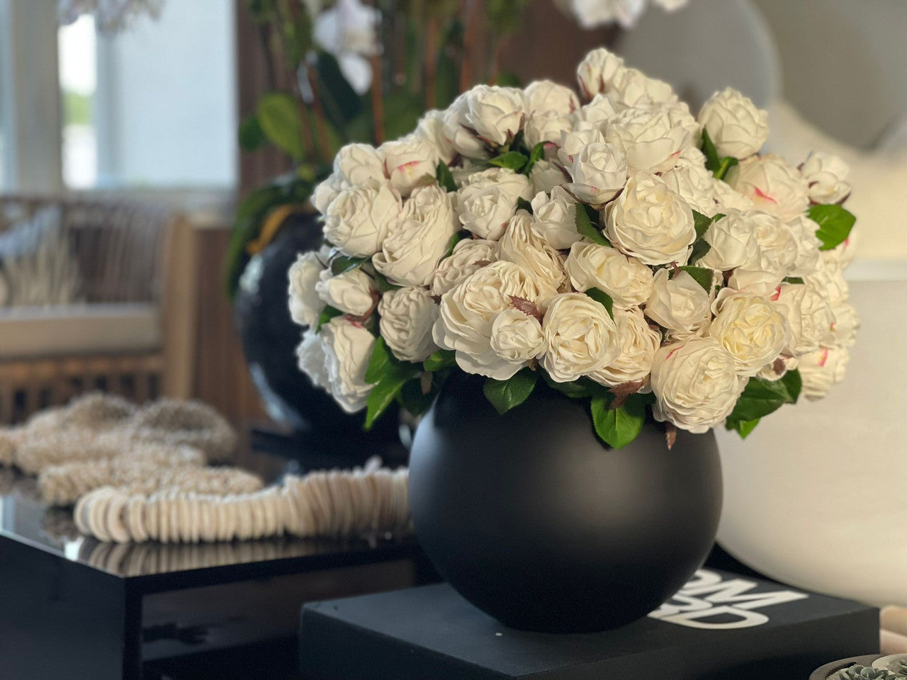 English Roses in Matte Black Fishbowl Vase
