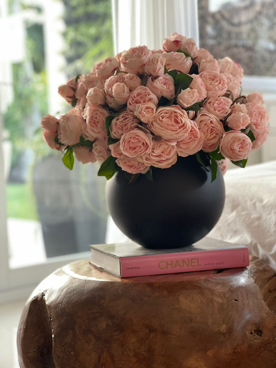 English Roses in Matte Black Fishbowl Vase