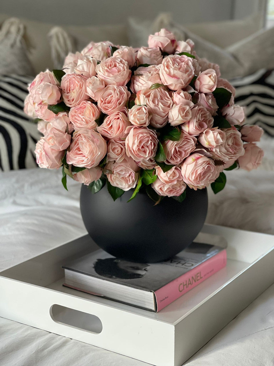 English Roses in Matte Black Fishbowl Vase