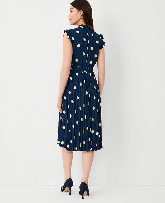 Robe évasée à volants et pois