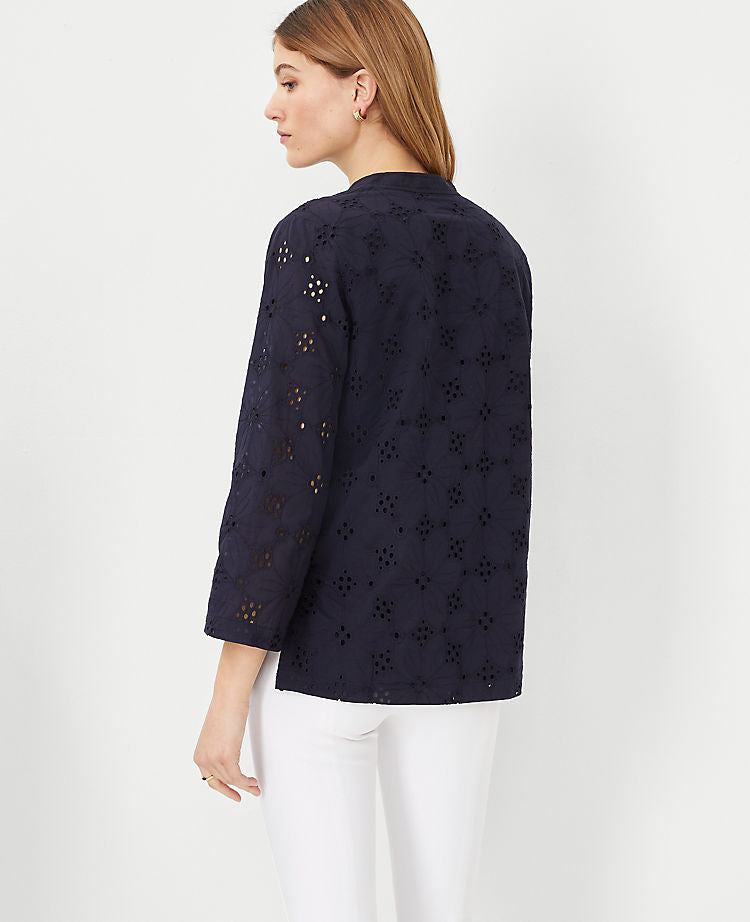 Geblümtes Tunic-Top mit Lochstickerei