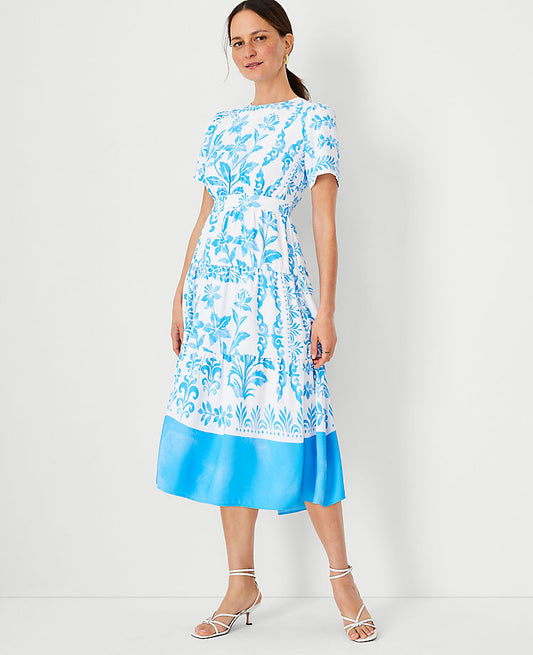 Robe évasée étagée motif botanique
