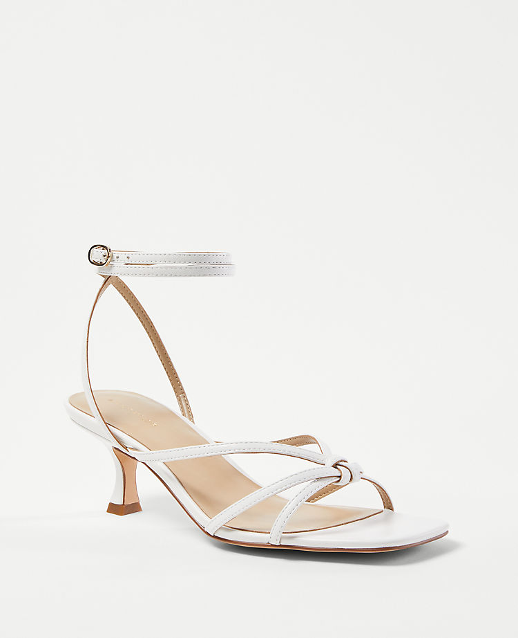 Sandales en cuir à brides nouées
