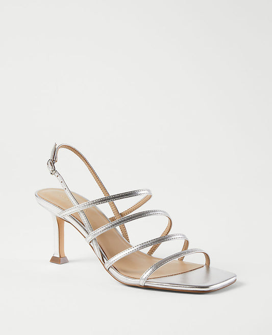 Sandales à talon en cuir métallisé à brides avec bride arrière élastiquée