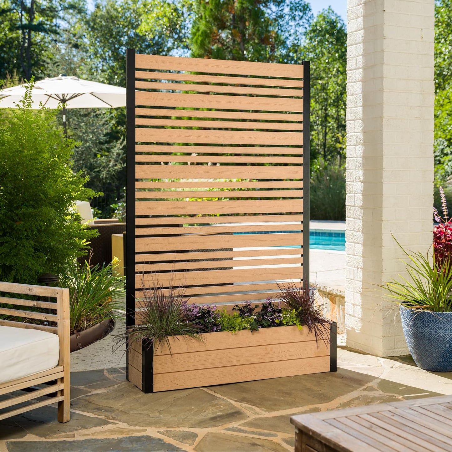 ??Planter boxes with trellis privacy screen