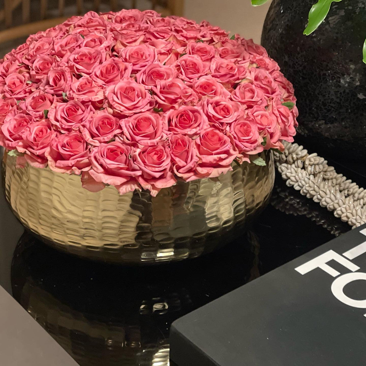 Large Roberi with Roses
