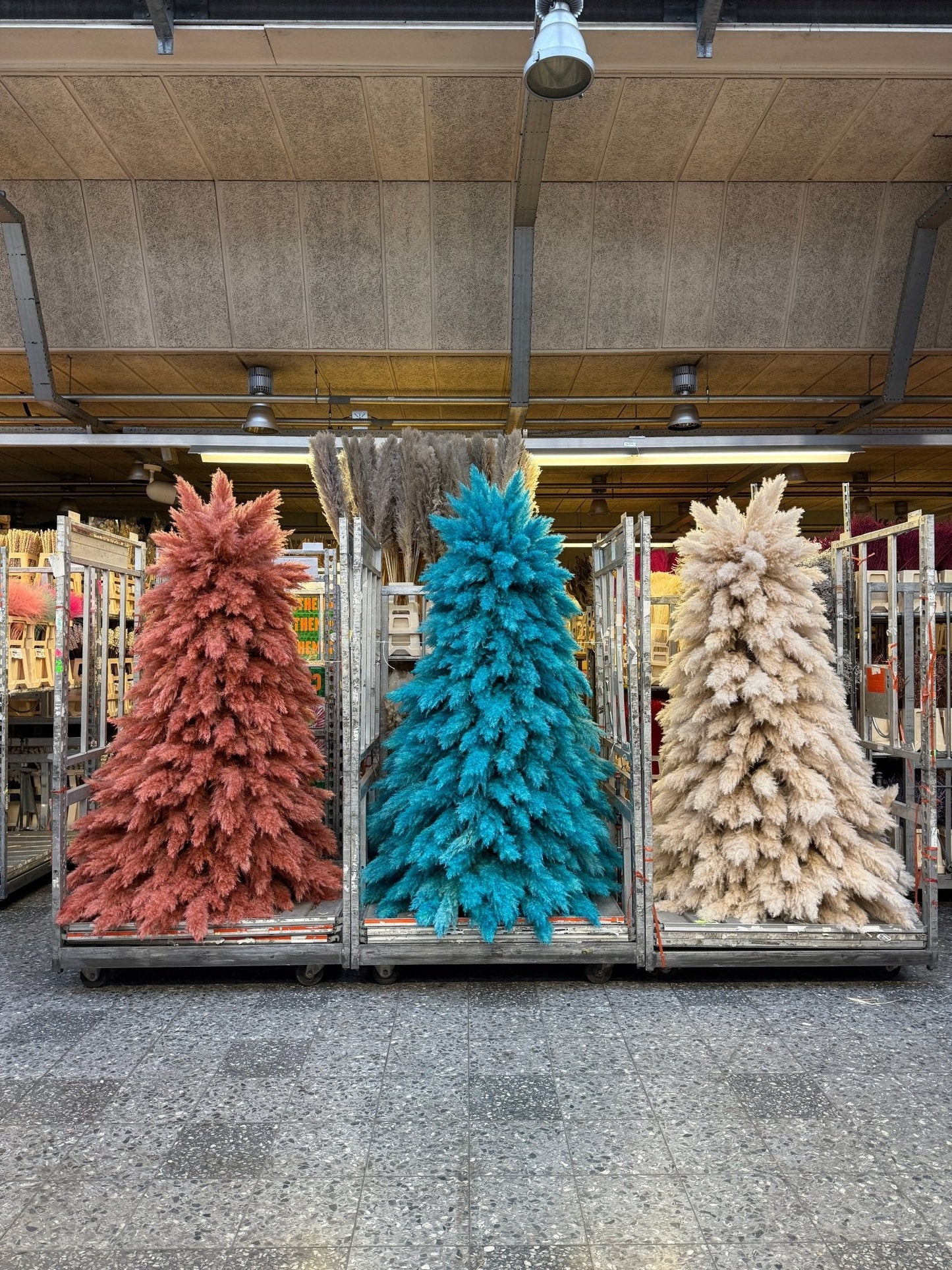 COLOR XTREE - PAMPAS GRASS CHRISTMAS TREE - HOME DECOR