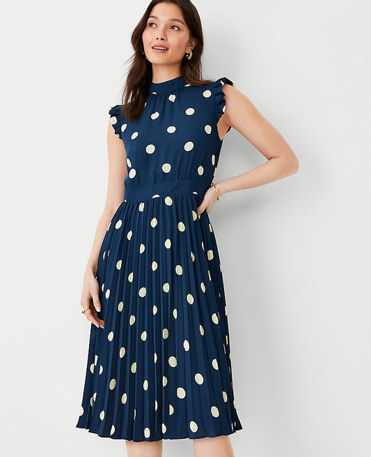 Robe évasée à volants et pois
