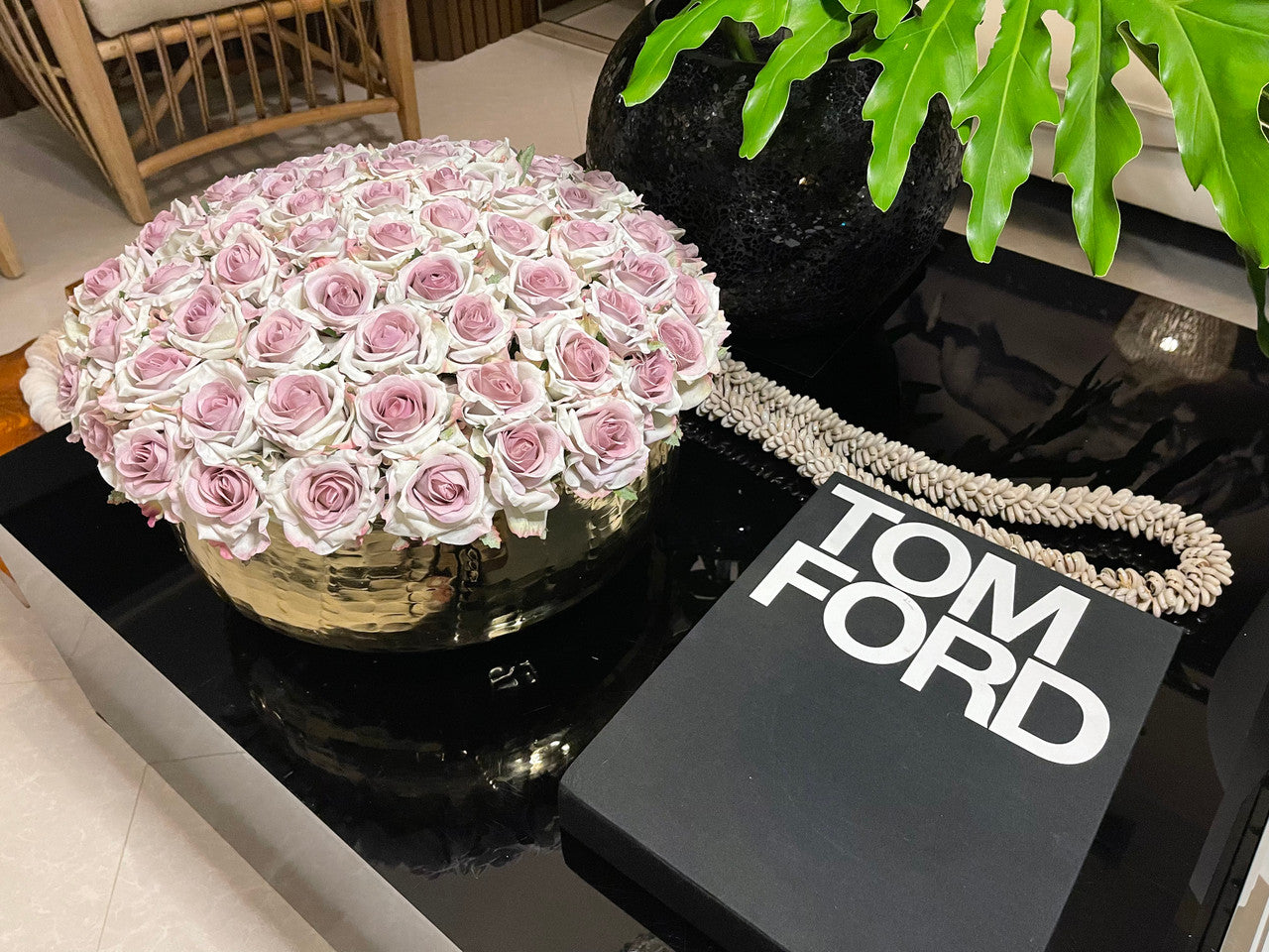 Large Roberi with Roses