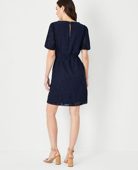 Robe trapèze à pinces motif floral