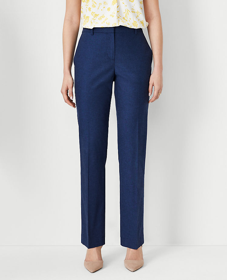 Die Sophia Straight Pant aus leichtem, raffiniertem Denim
