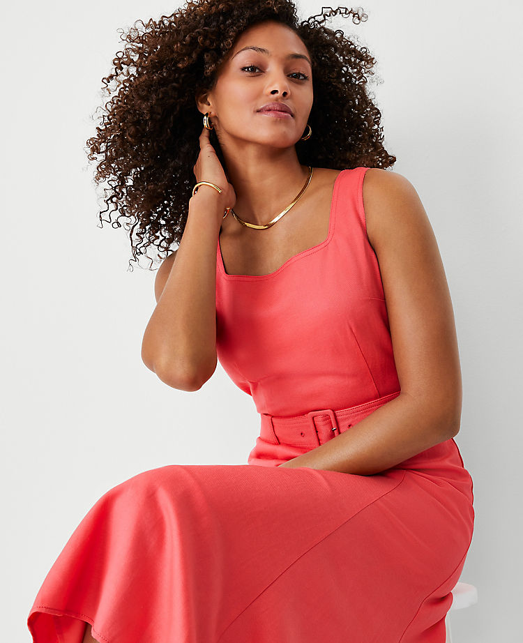 Robe évasée ceinturée