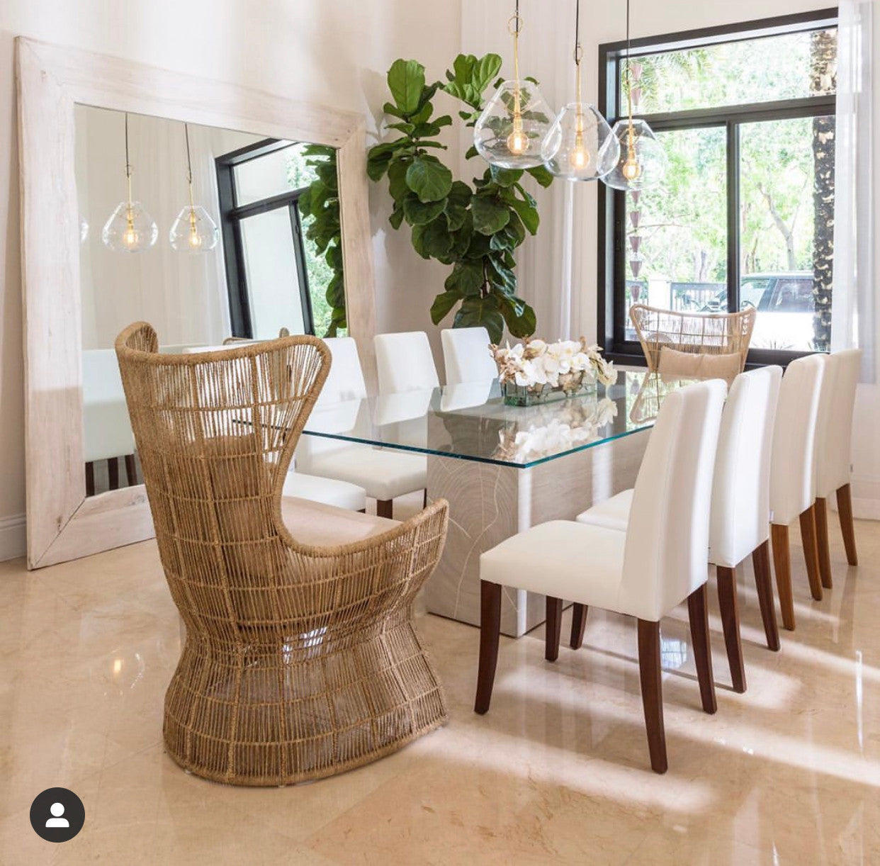 Jardinière Casa Moderna en verre de 24 po avec orchidées blanches