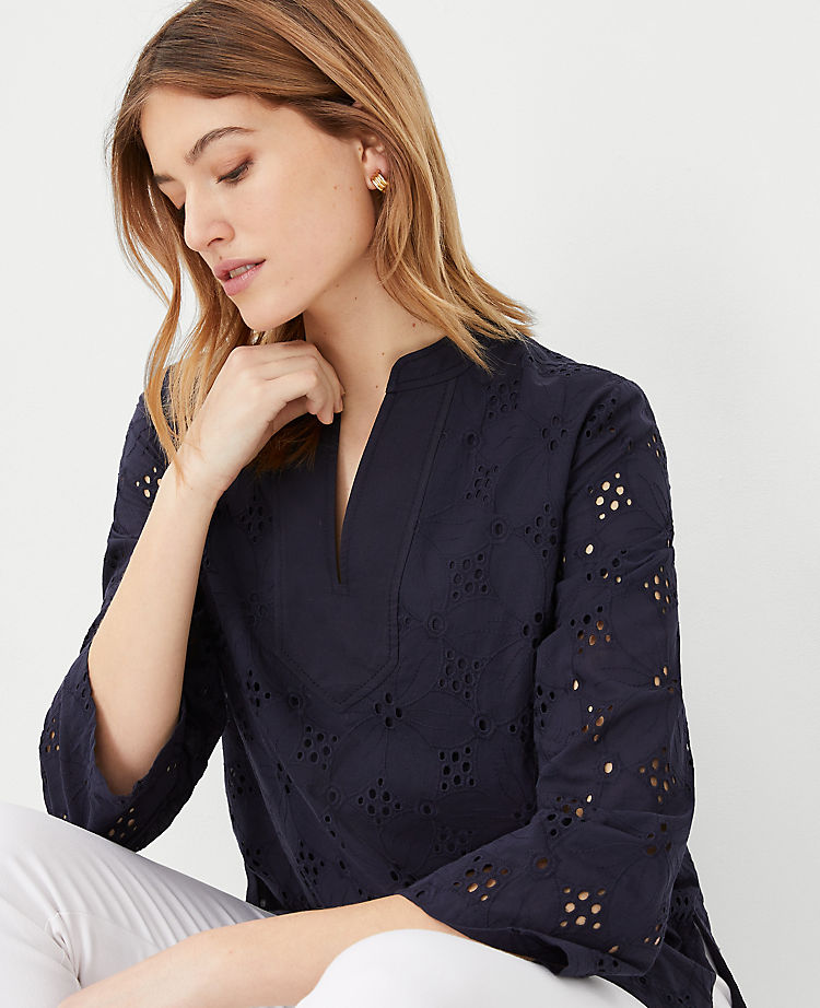 Geblümtes Tunic-Top mit Lochstickerei