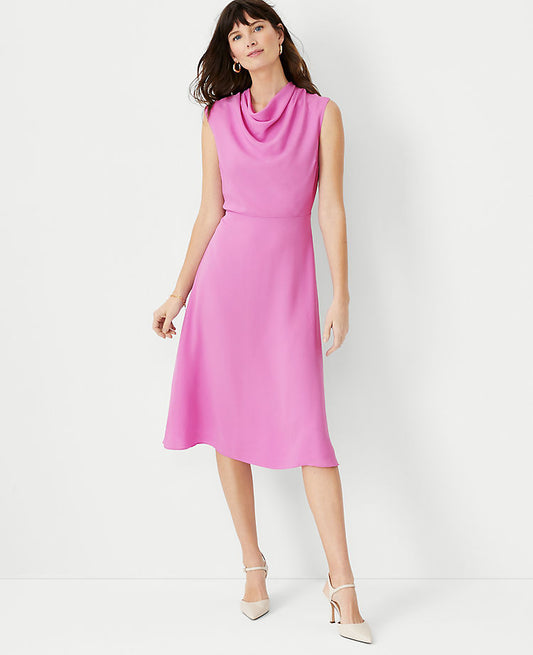 Robe midi évasée à col montant