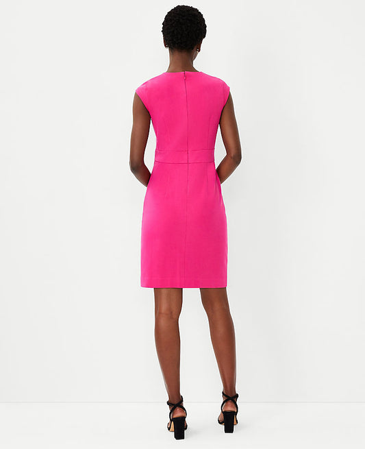 Robe évasée à manches courtes