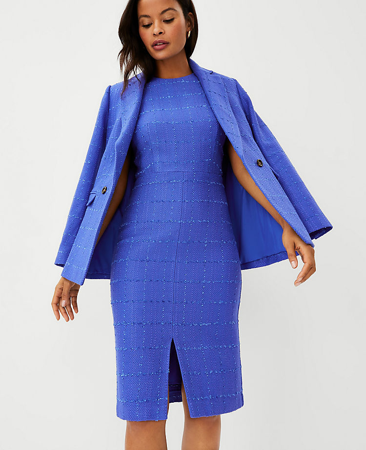 Robe fourreau fendue en tweed