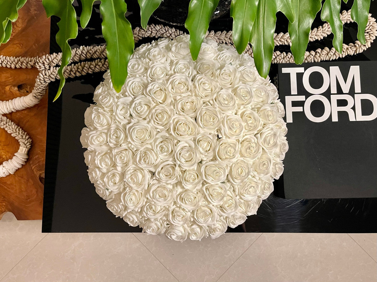 Large Roberi with Roses