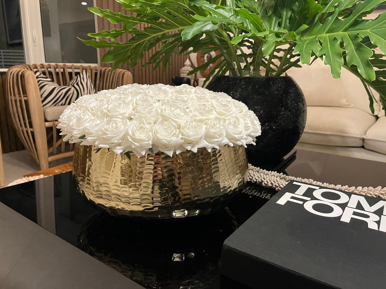 Large Roberi with Roses