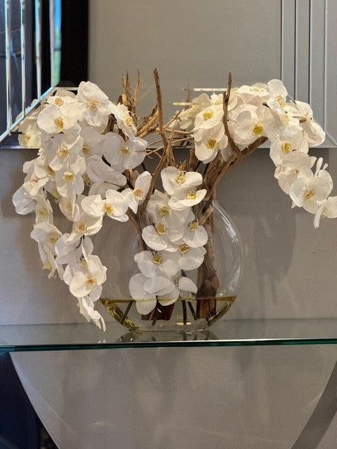 Vase Lune 16″ avec orchidées blanches