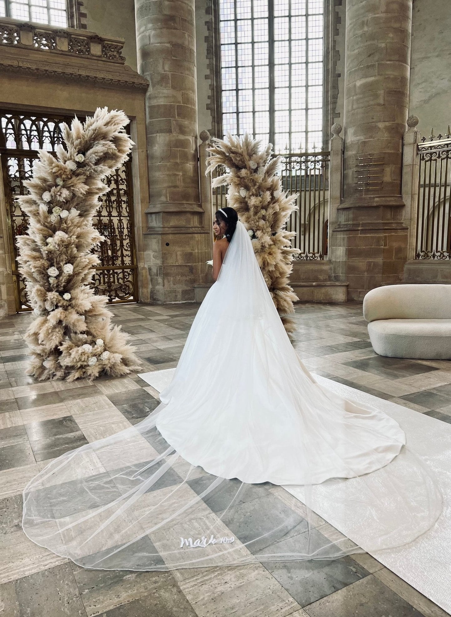 PK-THRONE - PAMPAS GRASS BACKDROP - BOHEMIAN WEDDING