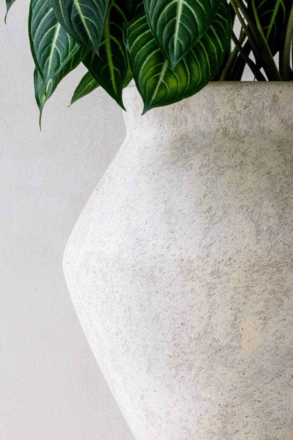 RUBY M - NATURAL VASE
